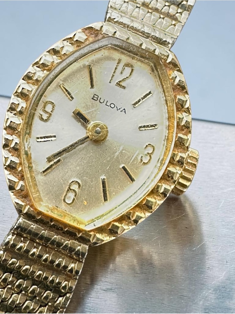 Vintage Bulova Swiss Watch ~ Women's 10K Rolled Gold Plate 17 Jewels Mechanical